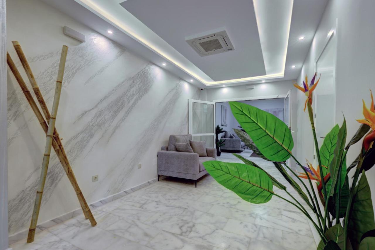 Hostal 37 Estepona Bagian luar foto
