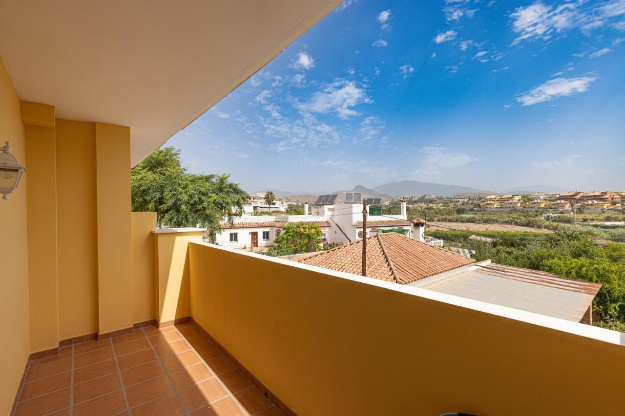 Hostal 37 Estepona Bagian luar foto